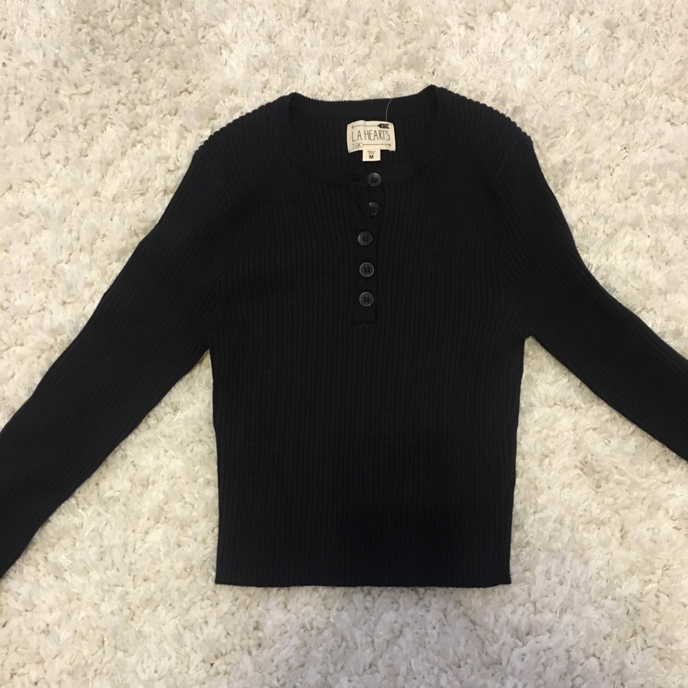 Pascun Long Sleeve Crop Top